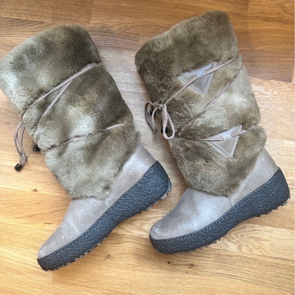 Oscar Sport Faux Fur and Leather Boots 38 EUR